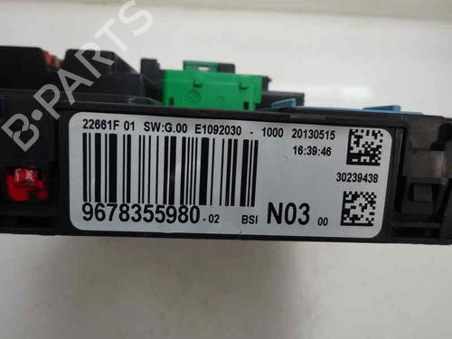 Used Fuse box Fuse box 7108155 7108155