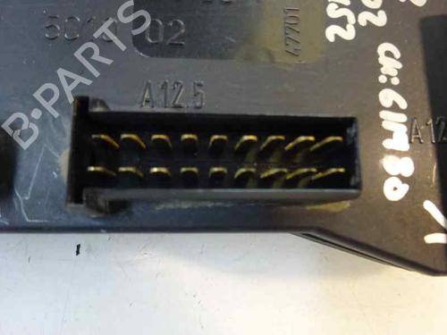 Used Fuse box Fuse box MERCEDES-BENZ VITO Bus (W638) 112 CDI 2.2 (638.194) (122 hp) 1957890 1957890