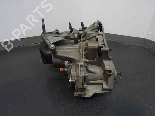 manual-gearbox-renault-clio-ii-bb_-cb_-12-16v-bb05-bb0w-bb11-bb27-bb2t-bb2u-bb2v-cb05-jb1514-2004-32-1998-1999-2000-2001-2002-2003-2004-2005-2006-2007-2008-2009-2010-2011-2012-2013-2014-2015-2016-8234808 main image