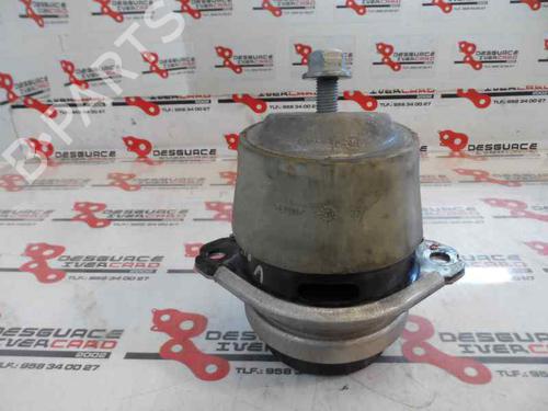 Used Engine mount Engine mount 8796808 8796808