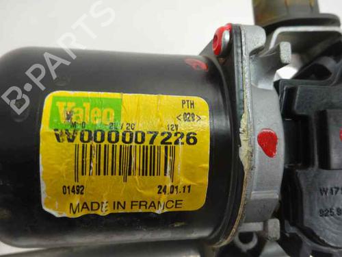 Used Front wiper motor RENAULT MEGANE III Hatchback (BZ0/1_, B3_) 1.5 dCi (BZ09, BZ0D, BZ1W, BZ29, BZ14) (110 hp) 10342495