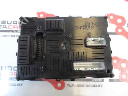 Used Fuse box Fuse box RENAULT CLIO III (BR0/1, CR0/1) 1.5 dCi (C/BR0G, C/BR1G) (68 hp) 585662 585662