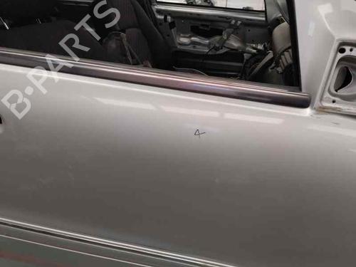 Used Right front door MERCEDES-BENZ C-CLASS (W203) C 220 CDI (203.006) (136 hp) 30540359