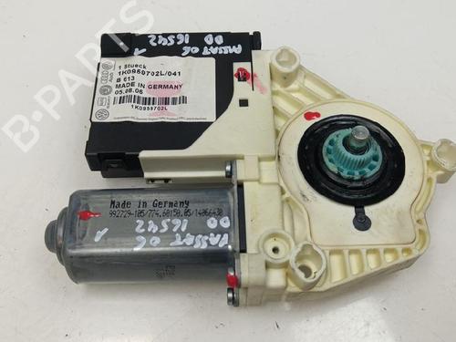 Used Right front window motor Right front window motor 37258105 37258105