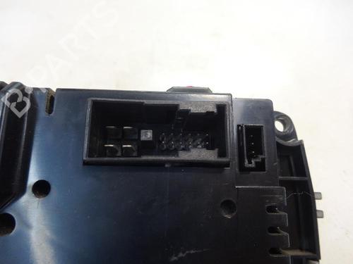 Used Climate control MERCEDES-BENZ C-CLASS (W203) C 220 CDI (203.008) (150 hp) 10754245