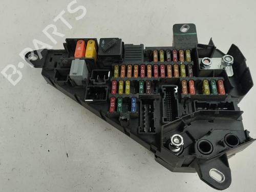 Used Fuse box BMW 5 Touring (E61) 525 i (192 hp) 13305993