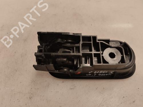 Used Front left interior door handle Front left interior door handle 13221031 13221031