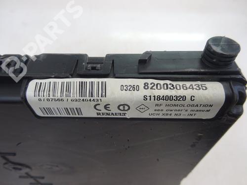 Fuse box RENAULT MEGANE II Saloon (LM0/1_) 1.6 16V (LM1R, LM0C) | BP10559688E1 