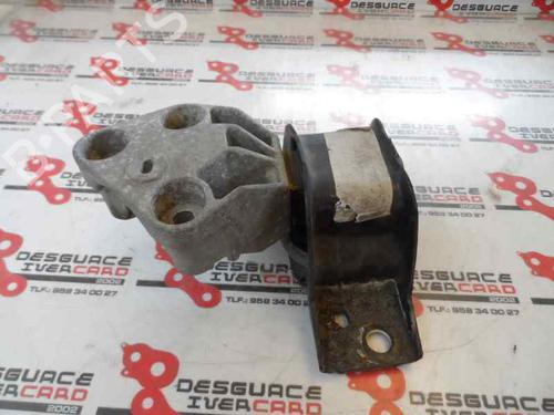 Used Engine mount Engine mount 8796817 8796817
