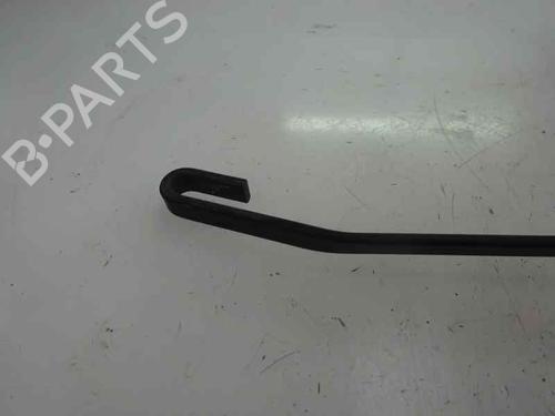 Used Front windshield wiper arm DACIA DUSTER (HS_) 1.5 dCi (HSMC) (107 hp) 9700259