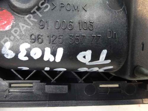 Højre bagtil invendig håndtag PEUGEOT 306 (7B, N3, N5) 2.0 HDI 90 (90 hp) 6580708