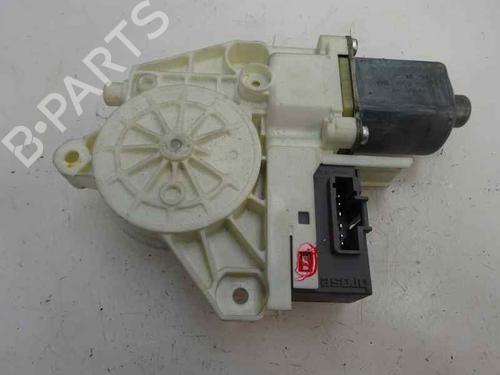 Used Right rear window motor PEUGEOT 407 (6D_) 2.0 HDi 135 (6DRHRH, 6DRHRE, 6DRHRG, 6DRHRJ) (136 hp) 9073958