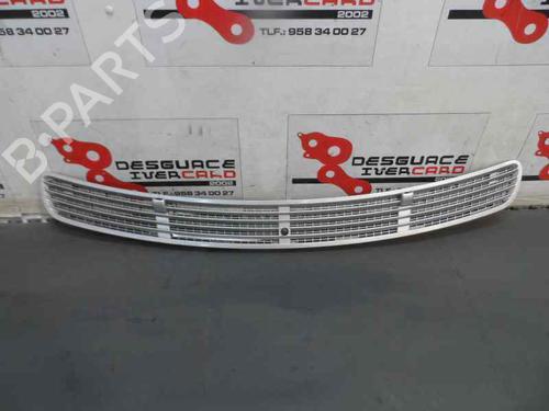 Used Grille MERCEDES-BENZ E-CLASS (W211) E 220 CDI (211.006) (150 hp) 12443304