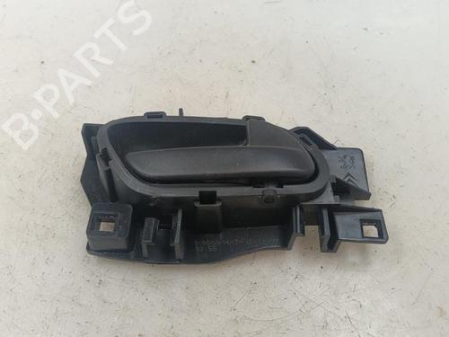 front-right-interior-door-handle-toyota-proace-van-mdz_-2016-35742059 main image
