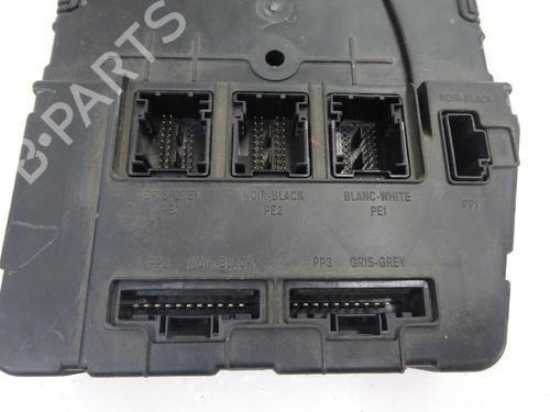 Used Fuse box Fuse box RENAULT MEGANE II Estate (KM0/1_) 1.6 (113 hp) 10559688 10559688