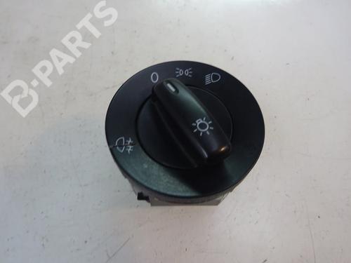Forlygtekontakt VW CADDY III Box Body/MPV (2KA, 2KH, 2CA, 2CH) 1.6 TDI (75 hp) 11086808