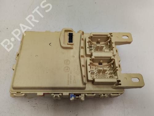 Used Fuse box Fuse box 18413628 18413628