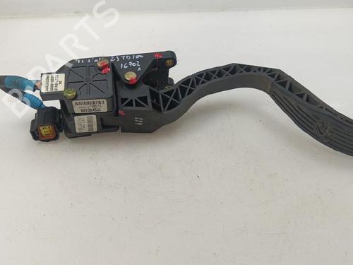 pedal-hyundai-h-1-starex-bus-a1-1997-36693281 main image