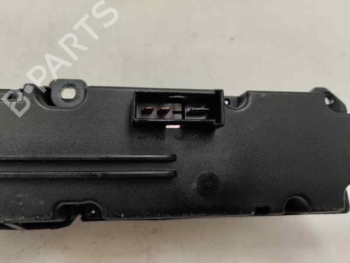 Used Warning switch MERCEDES-BENZ CLK (C209) CLK 270 CDI (209.316) (170 hp) 26567844