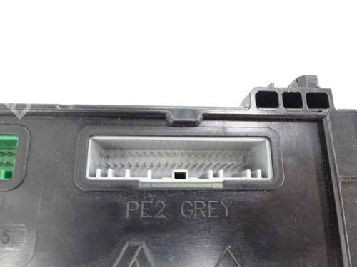 Used Fuse box Fuse box 7207965 7207965
