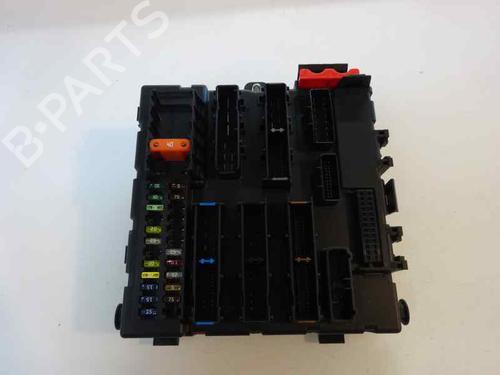 Used Fuse box Fuse box OPEL VECTRA C (Z02) 2.2 DTI 16V (F69) (125 hp) 1042621 1042621