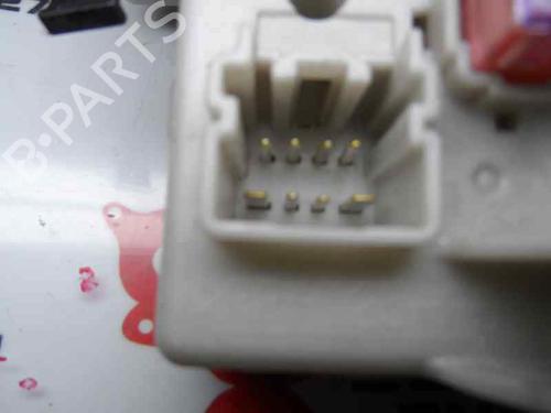 Used Fuse box MAZDA 6 Hatchback (GG) 2.0 DI (GG14) (136 hp) 358218