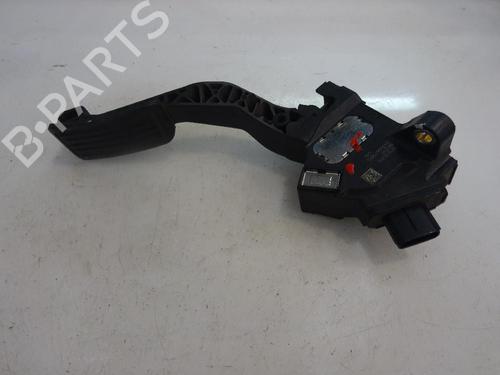 Used Pedal TOYOTA YARIS (_P9_) 1.3 VVT-i (SCP90_, SCP90R) (87 hp) 11732860