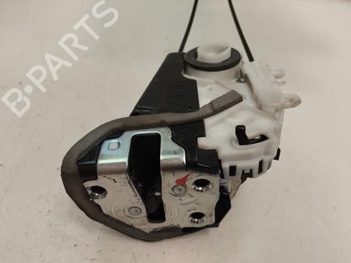Used Rear left lock TOYOTA YARIS (_P13_) 1.5 Hybrid (NHP130_, NHP130) (101 hp) 19483127