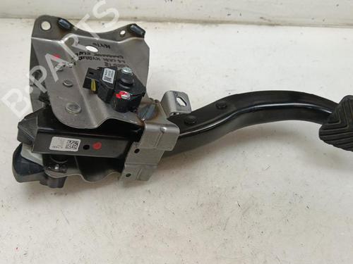 Used Clutch pedal Clutch pedal 35741595 35741595