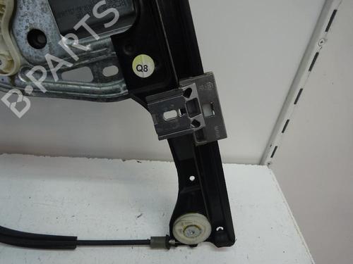 Vindusheismekanisme høyre foran MERCEDES-BENZ C-CLASS (W203) C 270 CDI (203.016) (170 hp) 11183124