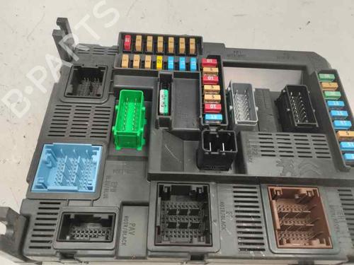 Fuse box PEUGEOT 2008 I (CU_) 1.6 BlueHDi 120 | BP26555358E1 - Image 3