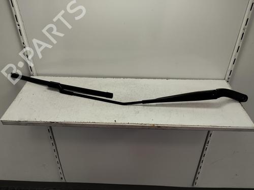 Used Front windshield wiper arm SKODA FABIA III (NJ3) [2014-2021]  17641387