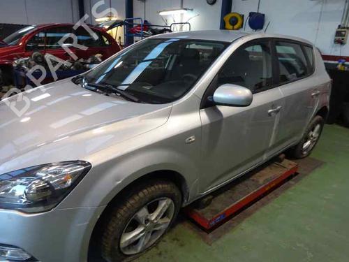 Right front suspension arm KIA CEE'D Hatchback (ED) 1.6 CRDi 115 | BP8924316M13