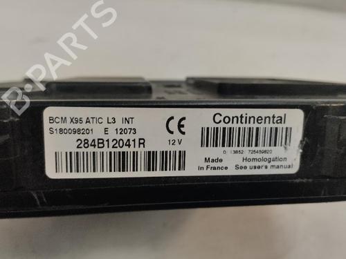 Used Fuse box Fuse box 16149260 16149260