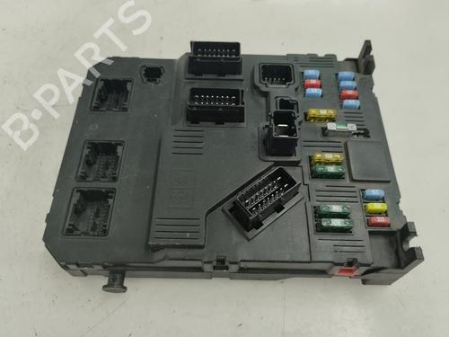 Used Fuse box PEUGEOT 407 SW (6E_, 6D_) 2.0 HDi 135 (136 hp) 13518638