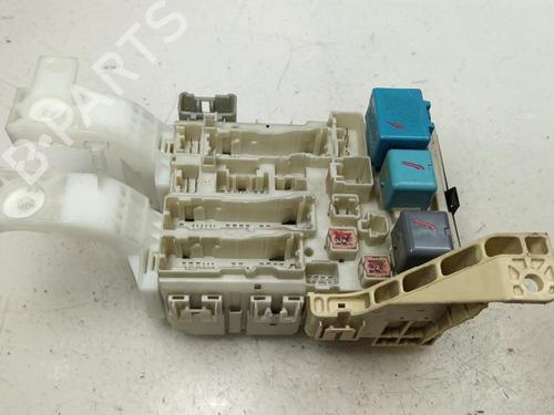 Used Fuse box Fuse box TOYOTA YARIS (_P9_) 1.4 D-4D (NLP90_, NLP90R) (90 hp) 35742520 35742520