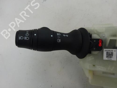 Used Switch RENAULT GRAND SCÉNIC III (JZ0/1_) 1.5 dCi (JZ09, JZ0D, JZ10, JZ14, JZ1G, JZ29, JZ2C) (110 hp) 10962192