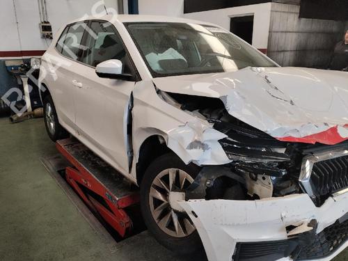 Fuse box SKODA FABIA IV (PJ3) 1.0 TSI | BP17641376E1