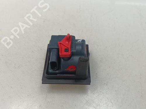 Used Fuel door actuator Fuel door actuator MERCEDES-BENZ C-CLASS (W205) C 220 BlueTEC / d (205.002, 205.004) (170 hp) 39525922 39525922