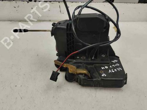 Używane Zamek drzwi przednich prawych MERCEDES-BENZ C-CLASS (W203) C 220 CDI (203.006) (136 hp) 30540366