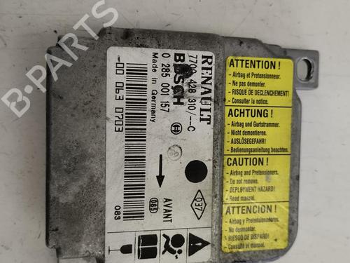 Centralina airbag RENAULT CLIO II (BB_, CB_) 1.2 (BB0A, BB0F, BB10, BB1K, BB28, BB2D, BB2H, CB0A,... (58 hp) 15560369