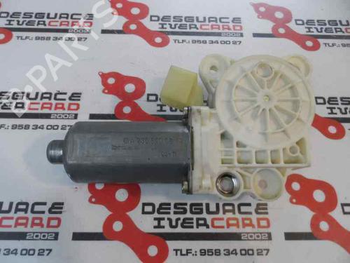 Portierruitmotor rechtsvoor MERCEDES-BENZ CLK (C209) CLK 270 CDI (209.316) (170 hp) 358955