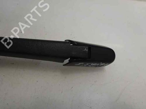 Used Rear windshield wiper arm Rear windshield wiper arm 5849724 5849724