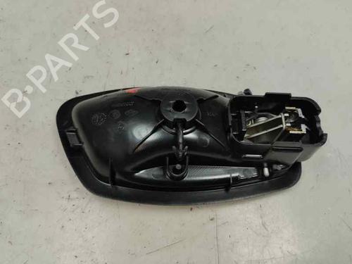 Used Front left interior door handle Front left interior door handle 21394929 21394929