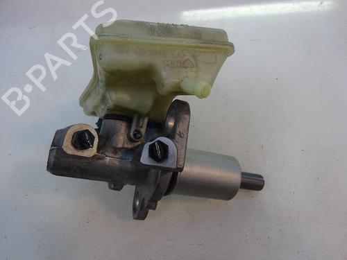 Used Brake master cylinder Brake master cylinder AUDI A4 B6 (8E2) 1.9 TDI (130 hp) 11379884 11379884