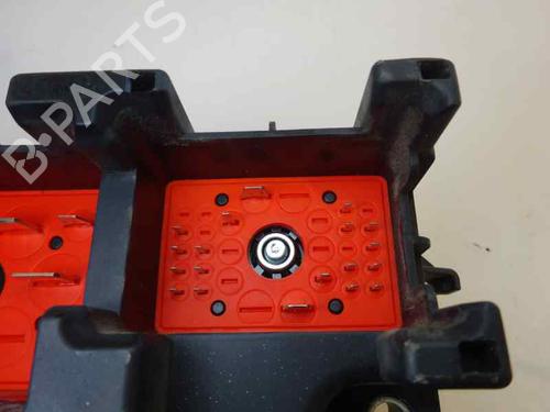 Used Fuse box Fuse box 1042629 1042629