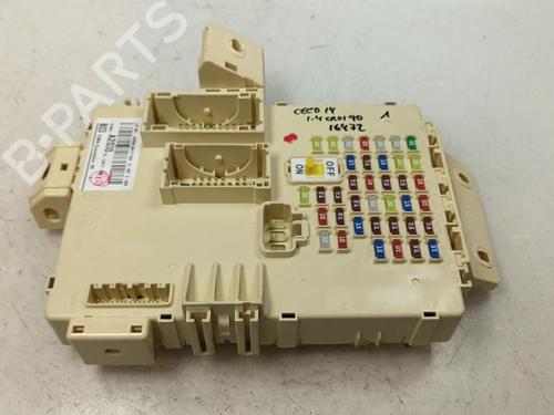 Used Fuse box Fuse box 35742661 35742661
