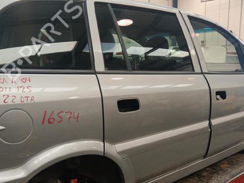 Dør højre bagtil Dør højre bagtil OPEL ZAFIRA / ZAFIRA FAMILY B (A05) 1.8 (M75) (140 hp) 35744313 35744313