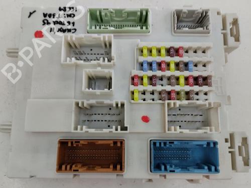 Used Fuse box Fuse box 15539890 15539890