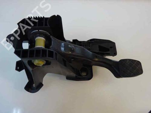Used Break pedal Break pedal 8797410 8797410